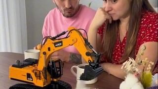 当老公说他买的东西都是有用的时，实际情况可能是...