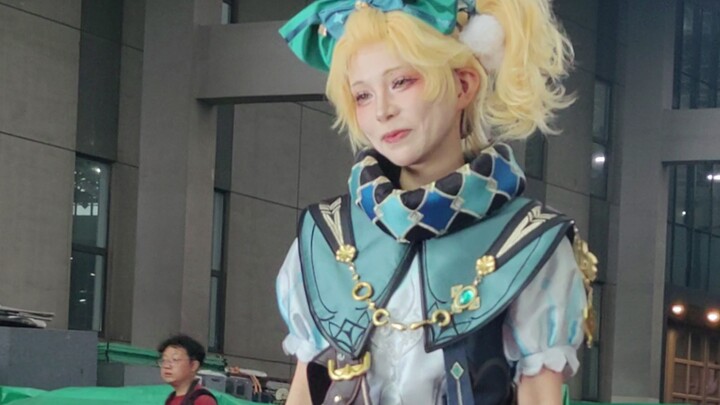 قال ليو قه إنه لا يحتاج حتى إلى ثانية واحدة للتحرير، وقفز بارتباك نحو جنة النعيم.