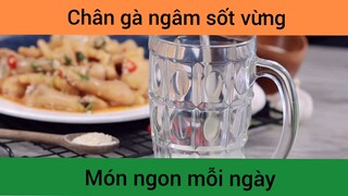 Chân gà ngâm sốt vừng