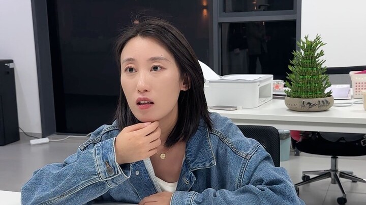 Nếu hạnh phúc quá khó thì chúc bạn luôn vui vẻ!