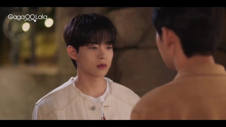 Who's here rooting for the handsome Team Leader? 👀