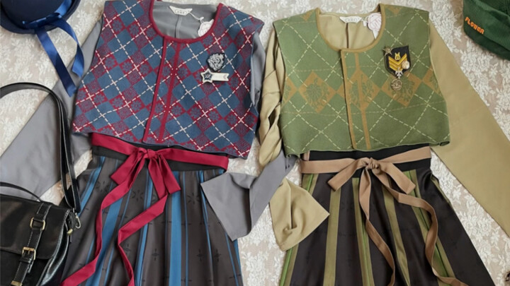 If school uniforms looked like this, you’d save a whole lot of money! (No way.)