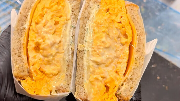Tuna, Cheese, and Egg Omelet Sandwich!!