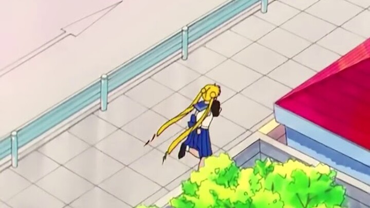 I hate the American dub of sailor moon but this clip..