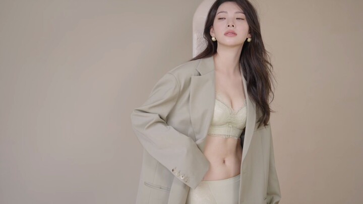 ملابس داخلية ناعمة من دوشي لي رن تبرز الانحناءات بحرية وفقًا لرغبتك