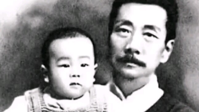 หลู่ซิ่นตัวจริง: แม้จะเป็นเด็กยากจน ก็ห้ามทำร้ายตัวเองนะ ฮ่าฮ่าฮ่า