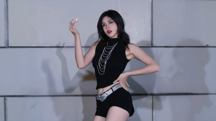 Why Does Love Weigh Me Down So Heavily? | Give It to Me - SISTAR Rehearsal Version