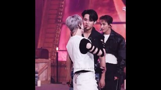 Mingyu’s reaction seeing Vernon put eye drops while they're on stage💎#seventeen #mingyu #vernon #dk