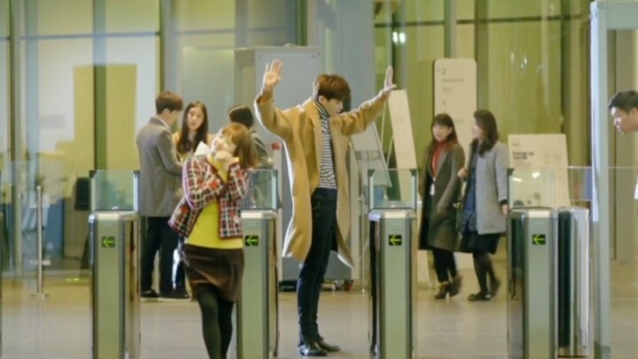 The Right Way for the Boss to Use the Building Access System