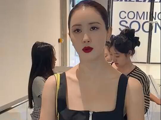 Lee Da-hae telah menetap di Shanghai, selebriti Korea Lee Da-hae membagikan vlog belanjanya dan meng