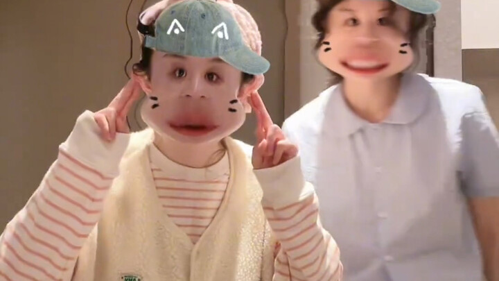 Who would have thought this was actually Zhao Liying! It's rare to see Yingbao dancing so hilariousl