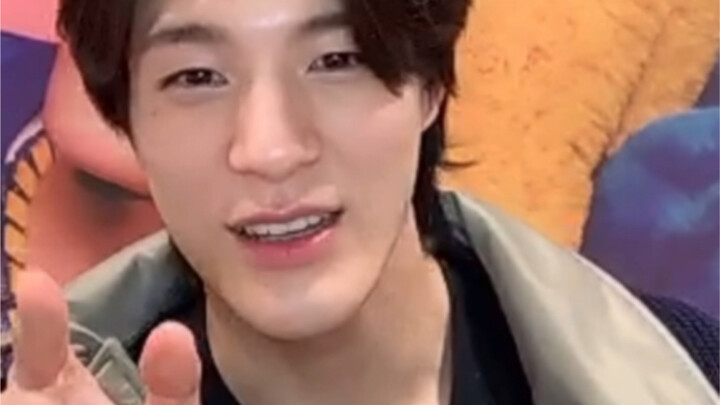 【งานเซ็นหนังสือของหลี่ตี้หนู】เจโน่ อย่าทำงานแล้ว มาแต่งงานกับพี่เถอะ พี่มีเงินนิดหน่อยนะ～