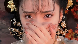 Tôi khóc à? Tôi giả vờ đó.