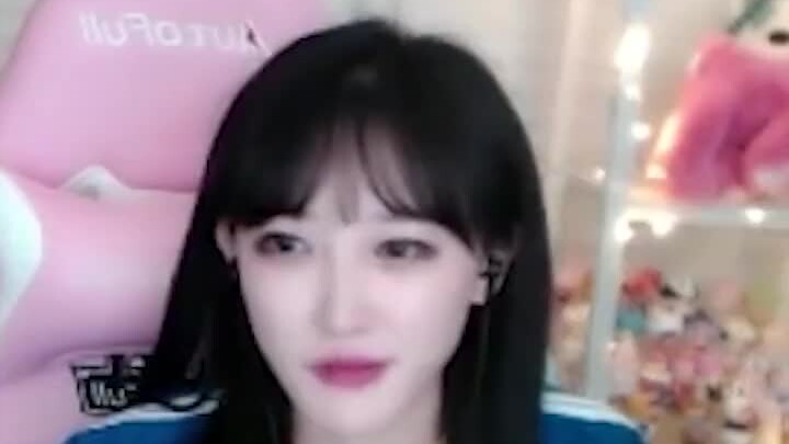 Không hiểu lắm những người tự phong mình là tiên nữ rốt cuộc là ai