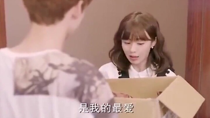 If a beauty like this comes to your place to mooch a meal, how many bowls would you give her?