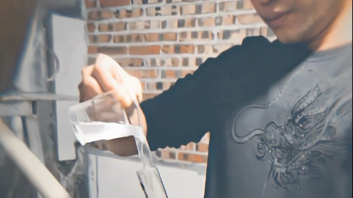 Rượu nhà tự nấu chẳng có độ gì cả.