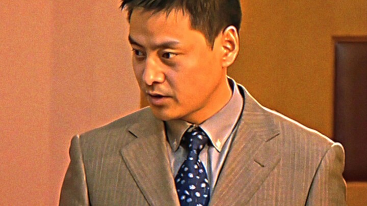 "المسؤولون النائبون يتنافسون على من لديه ظهر أقوى!"