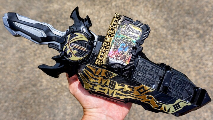 [Kamen Rider Holy Blade] Thanh kiếm hắc ám rực lửa! Thánh kiếm đen! Bahamut tối thượngBahamut tối th