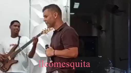 lleomesquita canta lugares altos