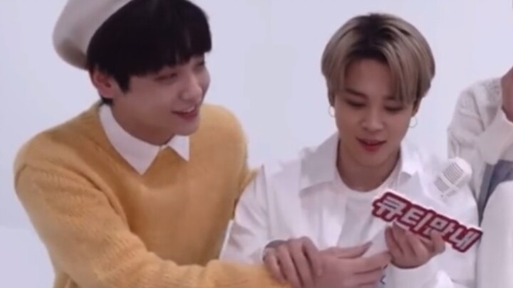Ông lớn nổi tiếng của KPOP chạm trán cô nàng nhỏ bé đình đám