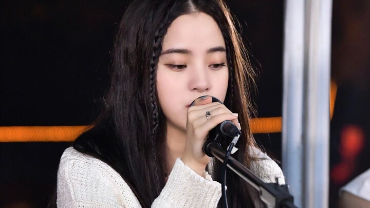 【موسيقى أوه يانغ نانا】 نسخة أوه يانغ نانا من أغنية “السماء مظلمة”