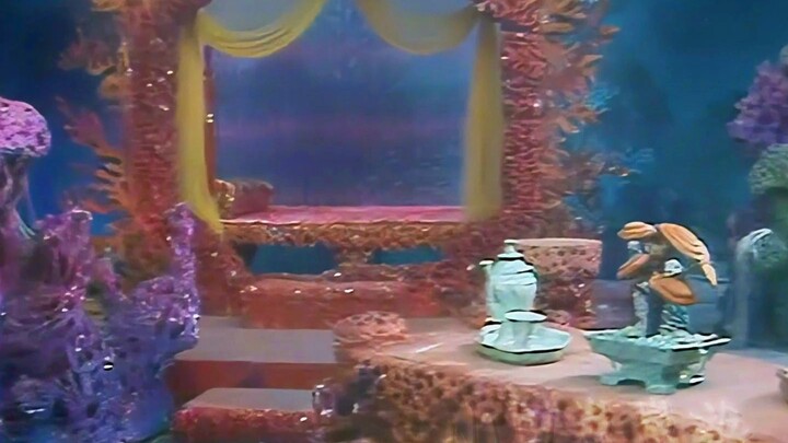 In the days when technology wasn't advanced, filming the Dragon Palace was way better than today's g