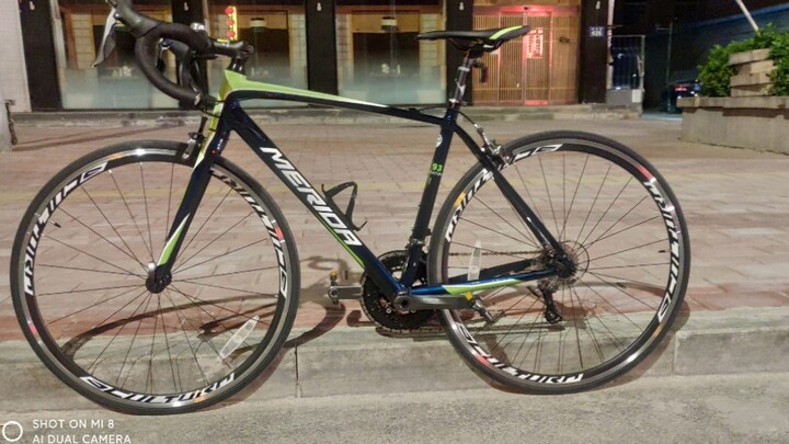 ساي توي يفوز بسترا 93، كيلومتر واحد مقابل عملة واحدة!