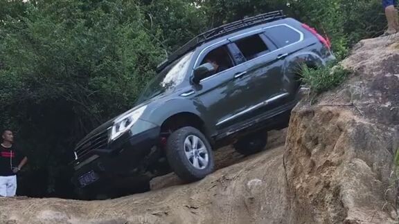 Car off road challenge on the danger road #car #travel #rapter #supercar #superm