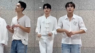 Tarian Zhang Hao sangat menyenangkan! Tantangan menari "LIPGLOSS" THE BOYZ