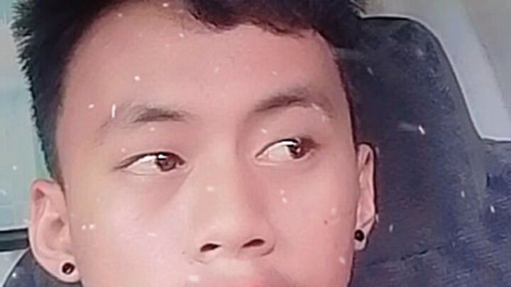 nag pa cute haha 😂