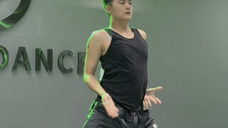 最近好多人骂我 为什么男生要跳这种舞