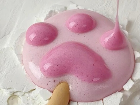 Ini cakar kucing atau permen?