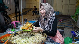 WOW!!! MENGGODA BANGET NASI PECEL RAMBAK DISINI, YANG JUALAN JANDA CANTIK FULL SENYUM RAMAH PULA