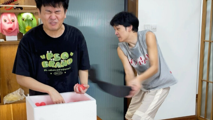 Hurry up and grab your friends to watch this pitching challenge!