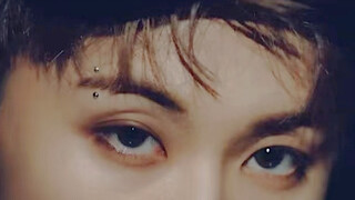 يُقال إن هناك إلهًا حقيقيًا