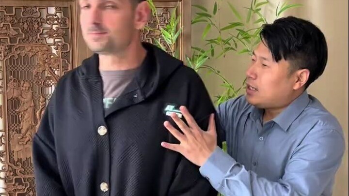 هل تجلس فعلاً إذا طلب منك القائد أن تجلس؟