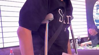 นักรบบุฟเฟต์ที่แท้จริงต้องเชี่ยวชาญด้านเดียวเท่านั้น【แม้ต้องพยุงตัวด้วยไม้เท้าก็ต้องไปร่วมศึก!】
