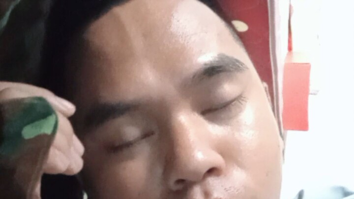Ngủ vẫn là chân ái 😂😴