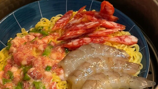 Siswa SMP bangun jam 6 setiap pagi untuk sarapan! Hari ini saya akan mencoba mi kukus ini. Rasanya p
