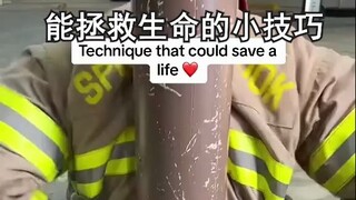 رجل إطفاء أجنبي يعلمك كيف تهرب عندما تكون مكبلًا بالأصفاد إلى عمود