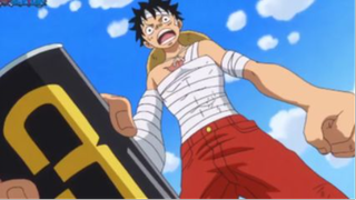 Luffy và Chopper muốn sử dụng bộ Reid Suit của Sanji