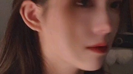 "كيف يكون الشعور بخيانة شخص ما؟" "إنها تبكي، لكنك لا تجرؤ على تقديم منديل لها، خوفًا من أن تمنحك الأ