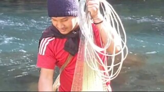 cast net fishing in Nepal | himalayan trout fishing with handmade cast net |
