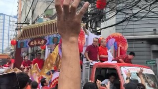 天门开，地门开，五方财神进门来一赐福，二赐财，赐来金银抱满怀三赐吉，四赐祥，赐来如意榜身旁善门开，孝门开，善因孝果财自来恭迎五路财神进门来啦[發][發][發][發]    [發][發][發