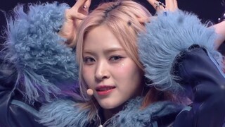 เวทีแสดงเพลงใหม่ของ ITZY เรื่อง Mr. Vampire 240125