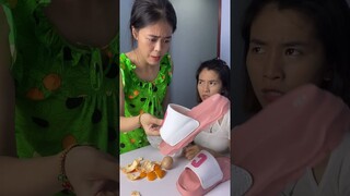 Nhung đi mua dép troll Hồng kiểu BẤT ỔN. Xưởng sản xuất dép Nguyễn Như Anh VÔ CÙNG BẤT ỔN.