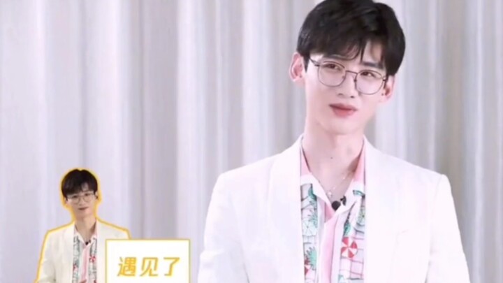 พี่น้องหน้าซื่อไป๋จิ้งถิง–จิ่งป๋อหรัน: การแข่งกันแต่งตัวไม่มีวันหยุด พากันแซวกันแบบเด็กประถม