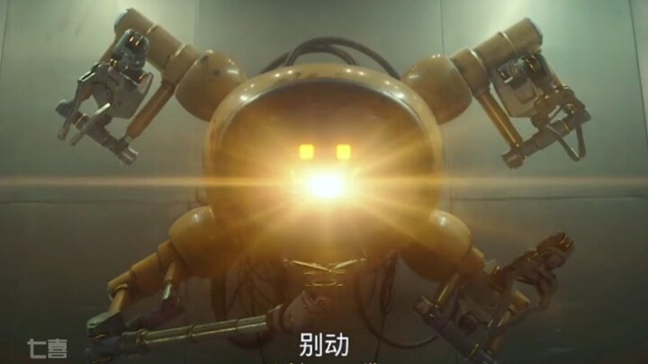 Tức thời di chuyển, không ngờ vẫn không thoát được