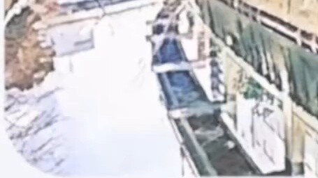 Tô Thế Mã đã biến cha của Tương Tử thành Tương Mã và triệu hồi linh hồn của ông để chiếm lấy cơ thể 