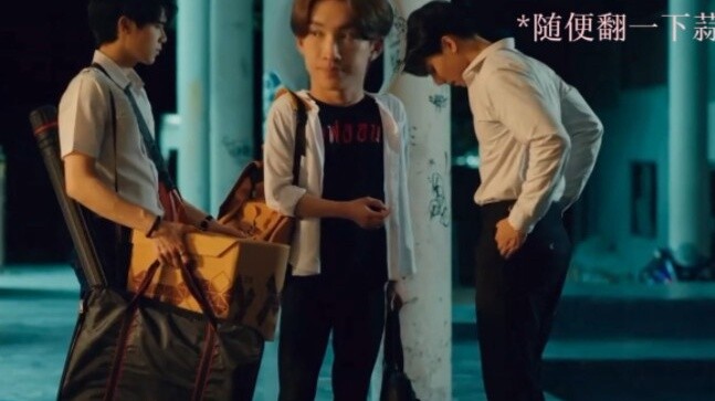 Phải chăng chỉ khi mưa rơi mới buồn cười như vậy? Ai chưa xem thì tôi lại buồn tiếp đây!